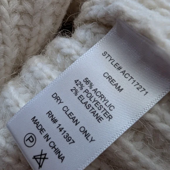 ASTR THE LABEL Mallory Off Shoulder Cream Ribbed Knit Sweater Crop Top  Small - Picture 10 of 11